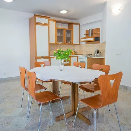 Zvone Apartment *