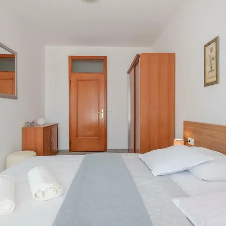 Zvone Apartment