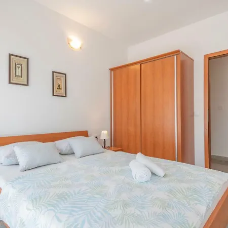 Apartment Zvone
