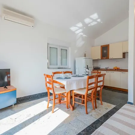 Zvone * Lokva Rogoznica