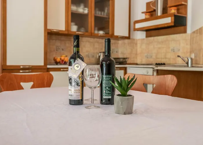 Zvone Lokva Rogoznica