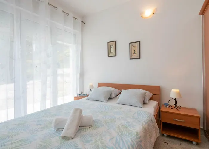 Zvone * Lokva Rogoznica