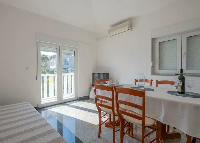 Zvone Lokva Rogoznica